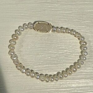 Kendra Scott Elegant Pearl Bracelet with Gold Accent